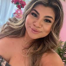 Photographer for large family picture in Arizona City?