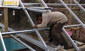 Harganya terjangkau, atap spandek dapat menjadi solusi jika dibandingkan dengan beberapa material lain, atap spandek ini lebih ringan dikantong. Harga Borongan Baja Ringan Per Meter Dan Upah Pasang 2021