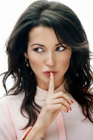 Jarige Birgit krijgt sexy stripster cadeau en Ben Saunders op de ordinaire  toer