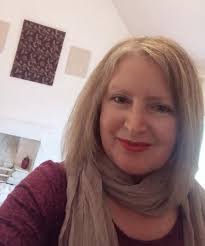 Heidi Luther's Instagram, Twitter & Facebook