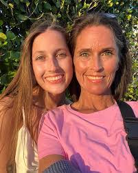 Lexie Bryan's Instagram, Twitter & Facebook