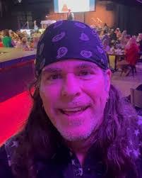 Todd Cutshaw's Instagram, Twitter & Facebook