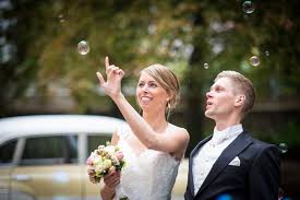 Du suchst das perfekte brautkleid für deine hochzeit? Romantische Hochzeit In Weimar Heiraten Mit Braut De
