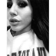 Hayley Lynch (@WolfHayley_)