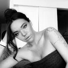 Cassandra Hagan's Instagram, Twitter & Facebook