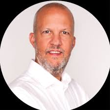 Mannen van de OK opgelet! Voor het komende OK Visie Magazine ben ik op zoek  naar mannen. De vrouwen zijn toch wel een beetje oververtegenwoordigd op de  OK, dus hoe leuk is