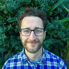 Alex Leno's Instagram, Twitter & Facebook