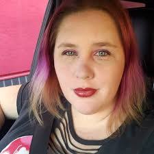 Melissa Mattoon's Instagram, Twitter & Facebook