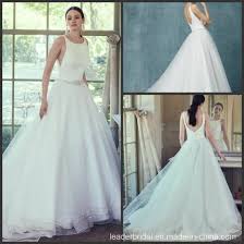 Und deshalb sind die süßen treter nicht nur stylish, sondern sorgen auch für sicherheit, weil dein kind bei dämmerung und dunkelheit super zu sehen ist. China Einfache Brautkleider Perlen Tulle Custom Brautkleider M9125 Kaufen Hochzeitskleid Auf De Made In China Com