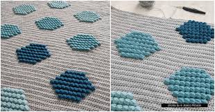 Learn how to knit the easiest baby blanket, you won't even need a pattern! Hexagon Bobble Baby Blanket Pattern