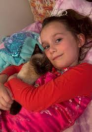 Heather Presnell's Instagram, Twitter & Facebook