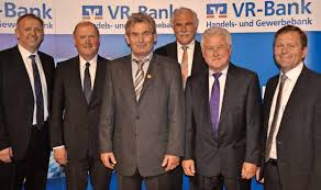 Https Www Vrbank Hg De Content Dam F1180 0 Pdf Ihre Vr Bank Geschaeftsberichte Vr Bank Gesch C3 A4ftsbericht 2017 Pdf