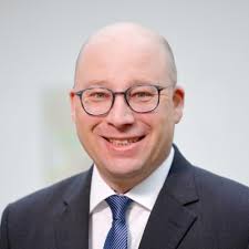 Willkommen am Fachbereich Wirtschaft, Prof. Dr. Peter Dittmar Seit dem 1.  September 2022 ist Dr. Peter Dittmar Professor für Allgemeine  Betriebswirtschaftslehre, insb. Rechnungswesen an der…