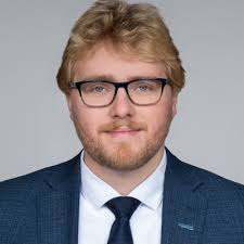 Longueuil: après avoir renoncé à une partie de son salaire, la mairesse  Catherine Fournier veut plafonner celui des conseillers