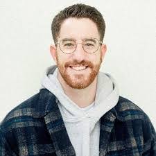 Dan Gray's Instagram, Twitter & Facebook