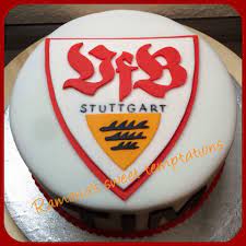hier haben wir wieder eine torte aus unserer kategorie fussball fur euch tim ist fan des vfb stuttgart und hat weihnachtsessen motivtorten fullung motivtorten