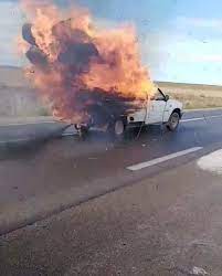 الكاف حريق في شاحنة تحمل التبن التفاصيل صور vehicles