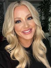 Kayla Hinrichsen's Instagram, Twitter & Facebook