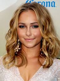 Coupe Cheveux Mi Long Degrade Boucle Coupe De Cheveux Cheveux Mi Long Coiffure Cheveux Mi Long
