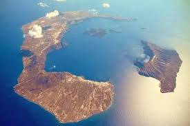 What would happen if Santorini's volcano erupts?