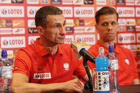 W czwartek prezes pzpn zbigniew boniek oznajmił na konferencji prasowej, że nowym selekcjonerem reprezentacji polski został portugalczyk paulo sousa. Pzpn On Twitter Konferencja Remigiusz Rzepka Pilkarze Nie Maja Problemow Zdrowotnych Https T Co Mtjpo8scmj
