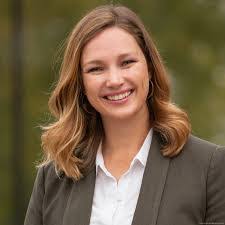 Jessica Weber's Instagram, Twitter & Facebook