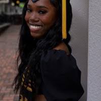 Kiya Thompson's Instagram, Twitter & Facebook