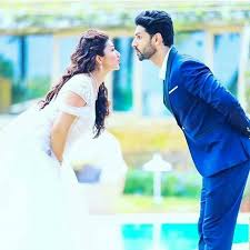 Divyanka Tripathi Vivek Dahiya S Pre Wedding Pics Are Giving Us All New Relationship Goals Pre Wedding Poses Wedding Shoot Wedding Photoshoot