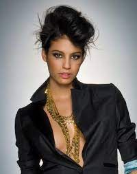Des Idees De Coiffure Pour Un Mariage 100 Glam Rock Rock Hairstyles Hair Styles Runway Hair
