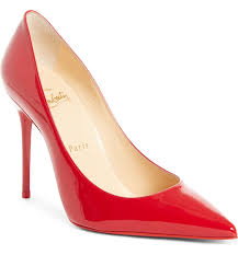 decollete pointy toe pump