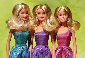 hd wallpaper close up photo of three dolls beauty barbie pretty charming wallpaper flare close up photo of three dolls beauty