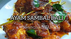 Dalam sepiring nasi bali uluwatu terdapat nasi putih, lawar ayam, sate pentul atau lilit, urap, kering teri kacang, telur. Resepi Ayam Sambal Bali Mudah Youtube