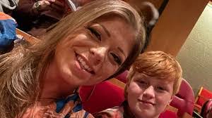 Katie Bender's Instagram, Twitter & Facebook