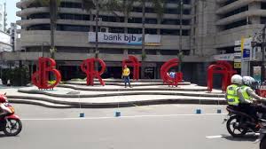 Banyak pilihan kategor film layarkaca21 salah satunya. Braga Foto Jalan Braga Bandung Tripadvisor