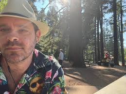 Episode 17: Behind the scenes of FrizzLit Editions