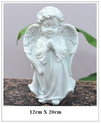 Thiên thần may mắn là sứ giả của thiên chúa và khi mang trên mình một hình xăm thiên thần nó cũng giống như bạn đang hiện hữu một thiên sứ luôn luôn đi bên bạn bảo vệ bạn và là thần hộ mệnh đem lại sự may mắn bình yên. Thien Tháº§n Há»™ Má»‡nh 7 Ä'ieu Kháº¯c Trang Tri Sad