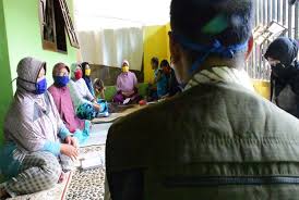 Hingga saat ini badan syariah di koperasi sifatnya masih darurat dan belum di buat kelemahan koperasi syariah ini lebih banyak disebabkan faktor permodalan dan sdm. Lewat Koperasi Syariah Harapan Dhuafa Bangun Kemandirian Republika Online