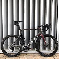 Best Bike Kit Op Instagram Janfrodeno S Canyon Aeroad Cf Slx With Sram Red Etap Axs And Zipp 454 S Veloblareix In 2020 Canyon Bike Bike Kit Cool Bikes