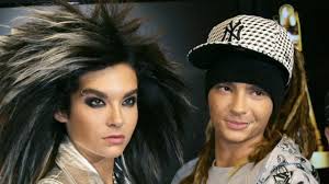 The quartet has scored four number one singles and has released two number one albums in their native germany, selling nearly 5 million cds and dvds there. Autobiographie Von Bill Kaulitz Ich Ich Ich Salat Panorama Sz De
