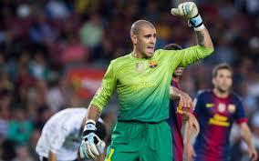 Revivez toute l'actualité de la ligue des champions du mois de décembre 2011. Victor Valdes Enters The 500 Club