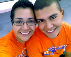 Military mom turns uniforms into Bands4Courage bracelets