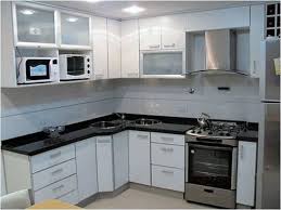 Todo en material de ferreteria, adecuado para todo tipo de trabajos de carpintería. Muebles Para Cocina En Melamina Blanca Con Cantos En Aluminio Puertas Revatible Co Modern Kitchen Cabinet Design Kitchen Remodel Small Interior Design Kitchen