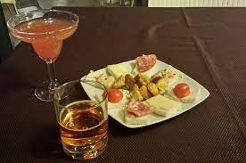 Riempi il bicchiere con il gusto autentico di crodino. Aperitivo Con French Kiss E Crodino Bild Von Il Pozzo Orta San Giulio Tripadvisor