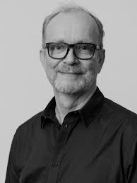 Autorinnen und Autoren der av edition