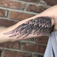 Tatuaz Skrzydel Znaczenie Symbolika 84 Zdjec Inner Bicep Tattoo Inner Elbow Tattoos Bicep Tattoo