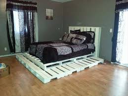 Plafon kayu palet hallo sobat kayu assalamualaikum wr wb semoga dalam keadaan sehat semua saya punya beberapa palet jati belanda atau pinus keluaran epal (europe pallet) atau palet yang. Design Katil Kayu Pallet Blog Sihatimerahjambu