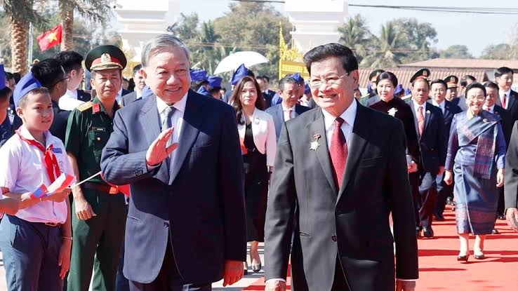 Từ hợp tác đến gắn kết chiến lược Việt Nam-Lào