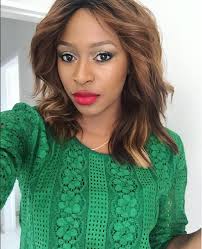 Hair majesty adds to the long list of entrepreneurial endeavours like taking over as ceo of the international sparkling wine brand boulevard rosé. 5 Shades Of Dj Zinhle S Hair We Re Obsessed With Okmzansi