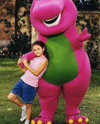 Demi lovato, who played angela on the show, appeared in nine episodes of barney & friends during seasons 7 and meanwhile, selena gomez, who played gianna on barney & friends, was on it for. Demi Y Selena En Barney Es Lo Mas Demi Lovato Selena Gomez Facebook