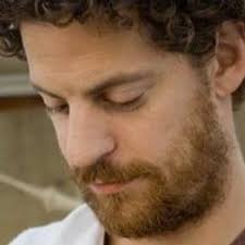 one of the Daves you know (@luispunchy)